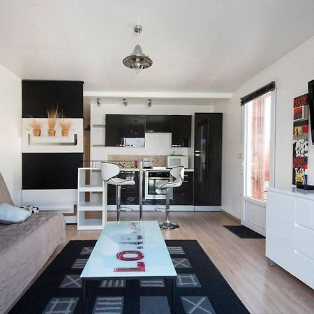 Maison *** Avec Cour 3Km Plage Et La Rochelle Saint-Vivien  Экстерьер фото
