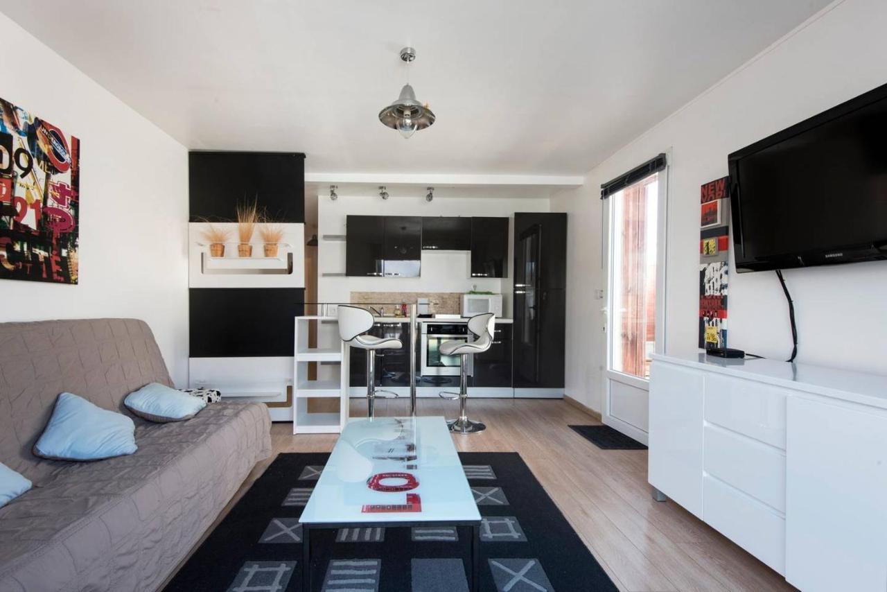 Maison *** Avec Cour 3Km Plage Et La Rochelle Saint-Vivien  Экстерьер фото